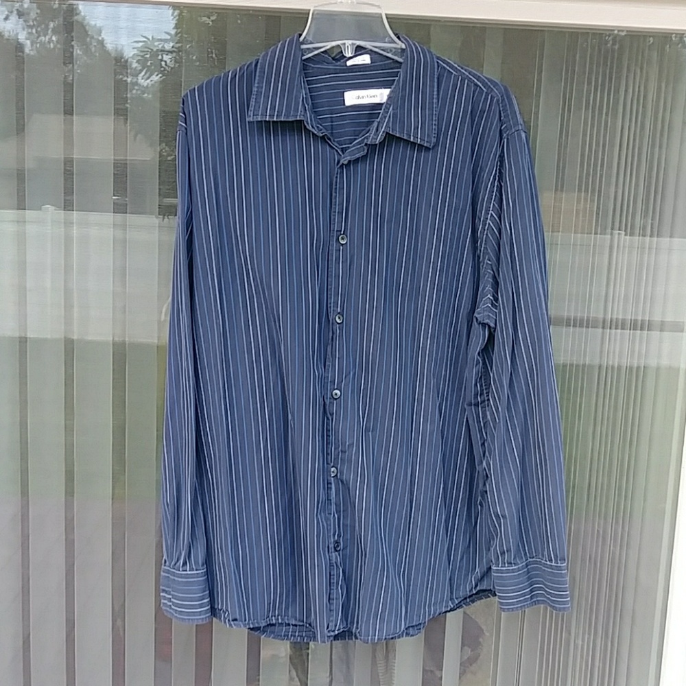 Calvin Klein Men's Dress Shirt.  XL.